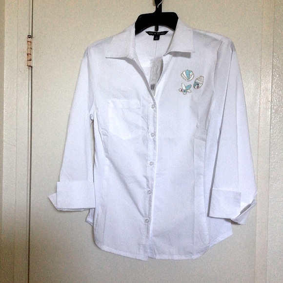 Zac & Rachel Tops - Zack and Rachel buttoned shirt
